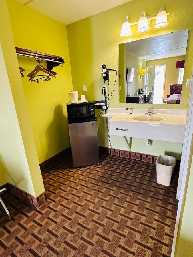 American Inn Princeton Eksteriør bilde